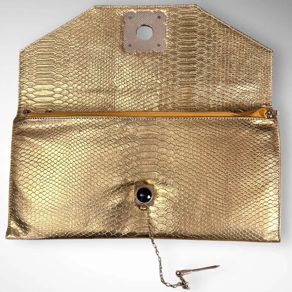NILA ANTHONY Metallic Gold Large Clutch With Detachable‎ Strap | EUC